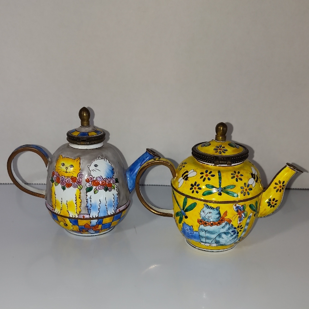 Kelvin Chen Enamel Teapot Trinket Boxes Hand Painted On Copper Two Cats